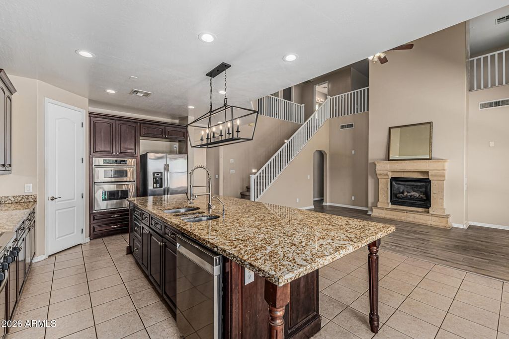 Image 21 of property listing at 6709 S 40TH Avenue, Phoenix, AZ 85041