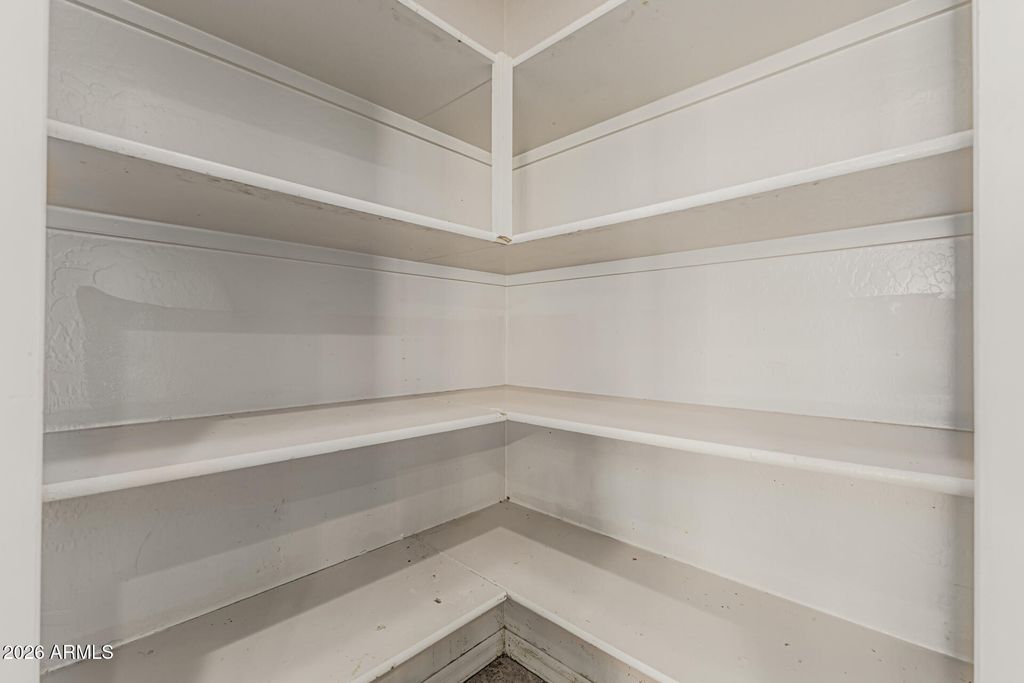 Image 24 of property listing at 6709 S 40TH Avenue, Phoenix, AZ 85041