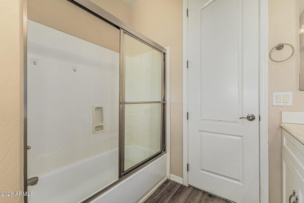 Image 40 of property listing at 6709 S 40TH Avenue, Phoenix, AZ 85041