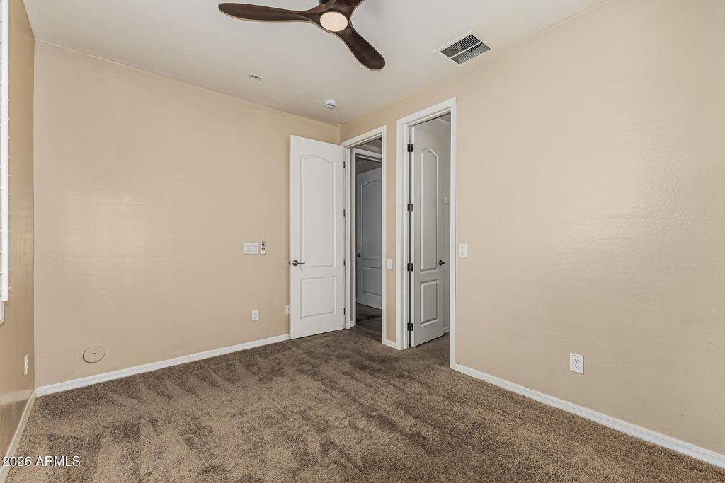 Image 46 of property listing at 6709 S 40TH Avenue, Phoenix, AZ 85041