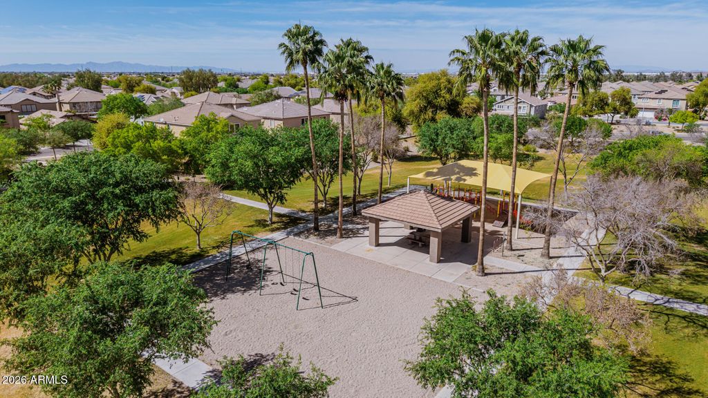 Image 64 of property listing at 6709 S 40TH Avenue, Phoenix, AZ 85041