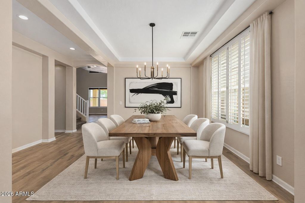 Image 9 of property listing at 6709 S 40TH Avenue, Phoenix, AZ 85041