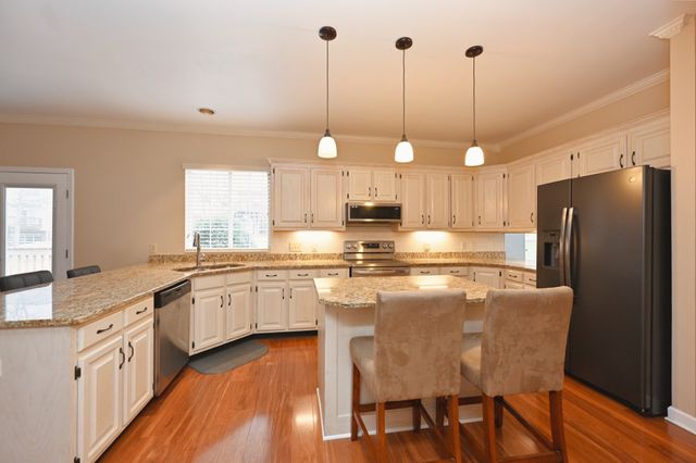 820 Caldwell Dr, Goodlettsville, TN 37072
