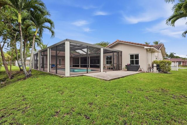 16530 Lake Tree Dr 16530, Weston, FL 33326