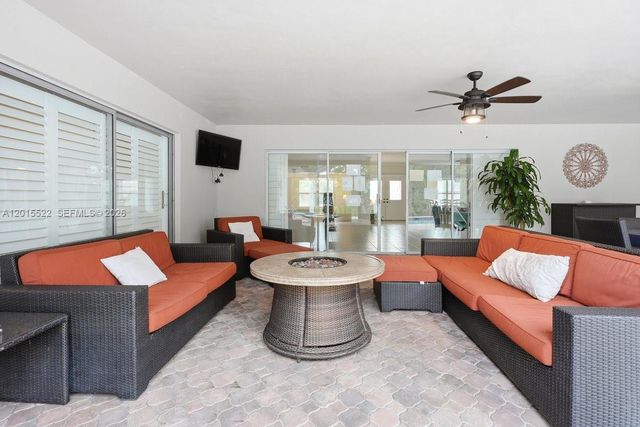 16530 Lake Tree Dr 16530, Weston, FL 33326