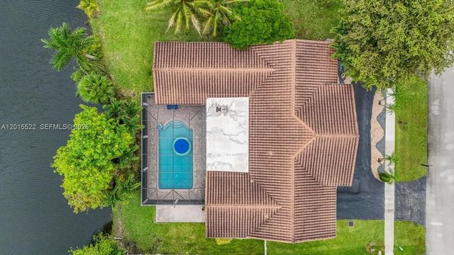 16530 Lake Tree Dr 16530, Weston, FL 33326