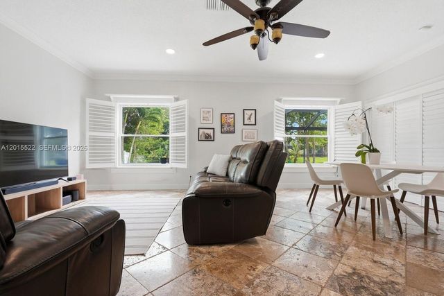 16530 Lake Tree Dr 16530, Weston, FL 33326