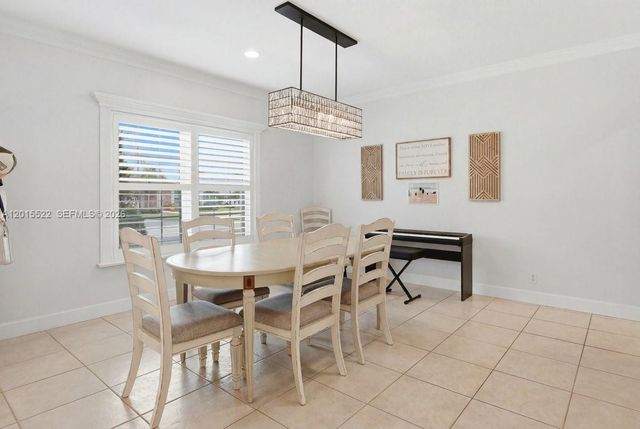 16530 Lake Tree Dr 16530, Weston, FL 33326