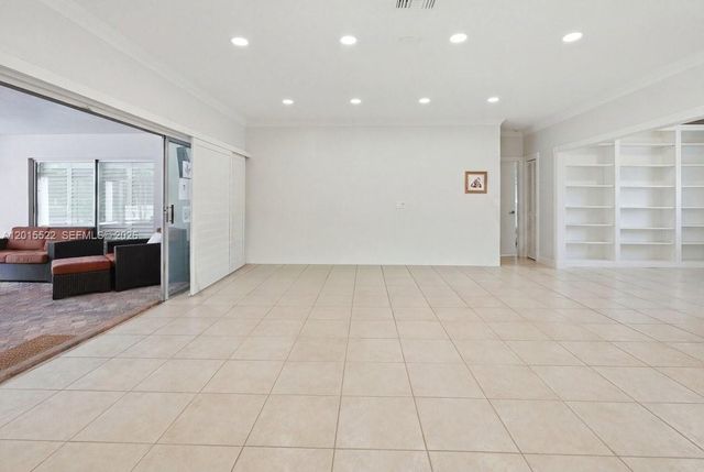 16530 Lake Tree Dr 16530, Weston, FL 33326