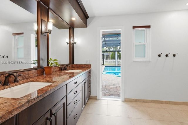 16530 Lake Tree Dr 16530, Weston, FL 33326