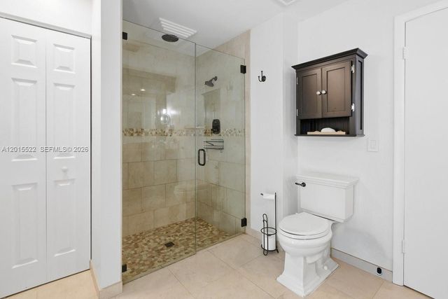 16530 Lake Tree Dr 16530, Weston, FL 33326