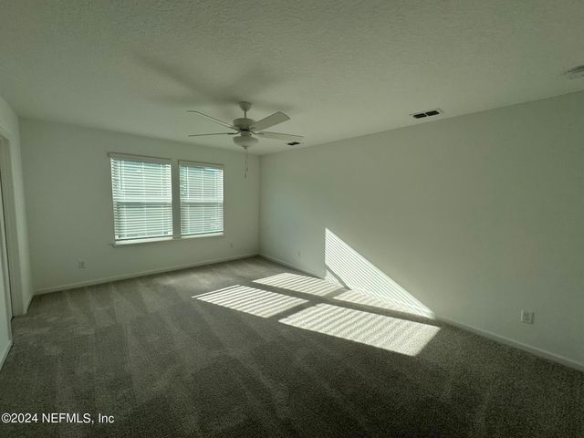 4351 LEEWARD BREEZE Loop, Middleburg, FL 32068