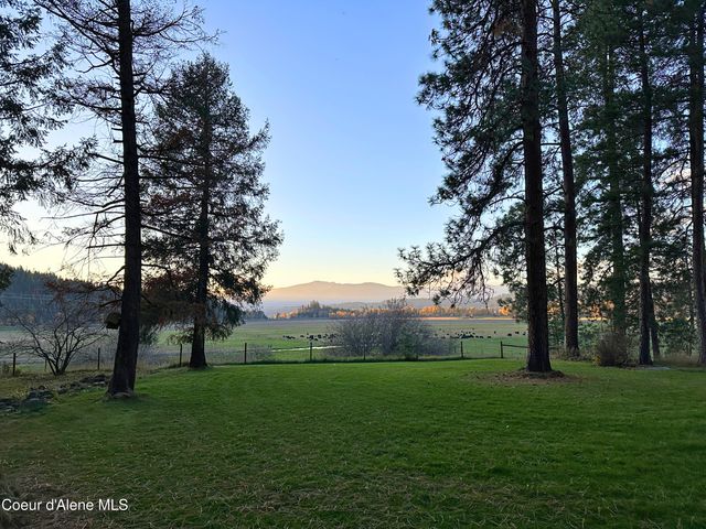 949 Fitzpatrick RD, Bonners Ferry, ID 83805