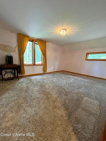 949 Fitzpatrick RD, Bonners Ferry, ID 83805