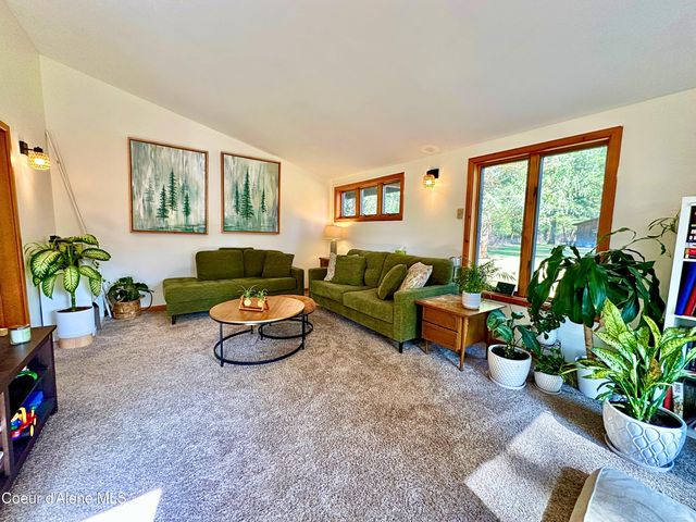 949 Fitzpatrick RD, Bonners Ferry, ID 83805