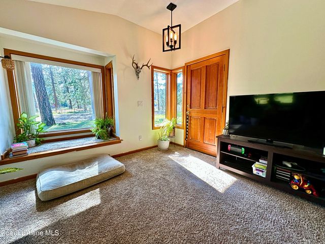 949 Fitzpatrick RD, Bonners Ferry, ID 83805