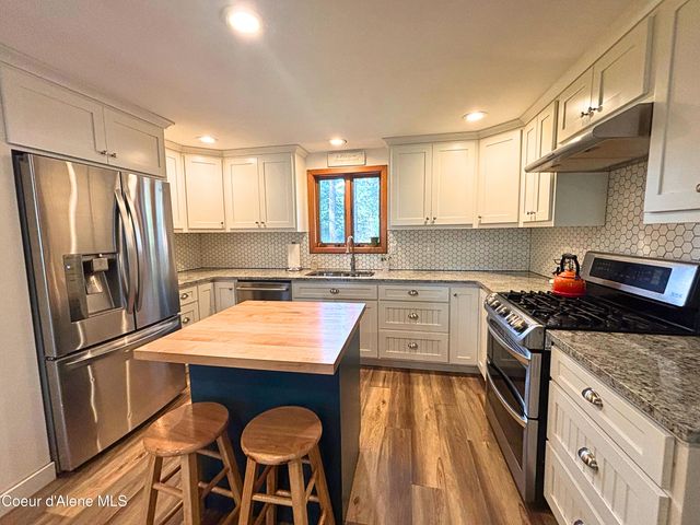 949 Fitzpatrick RD, Bonners Ferry, ID 83805