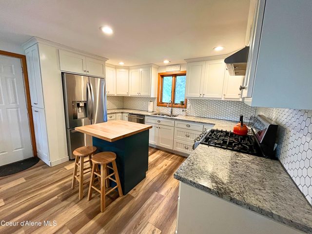 949 Fitzpatrick RD, Bonners Ferry, ID 83805