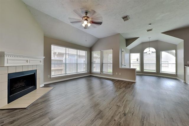 7538 Orchard Hills Lane, Sugar Land, TX 77479