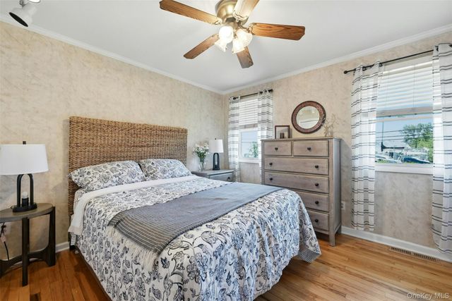 661 Shore Drive, Oakdale, NY 11769