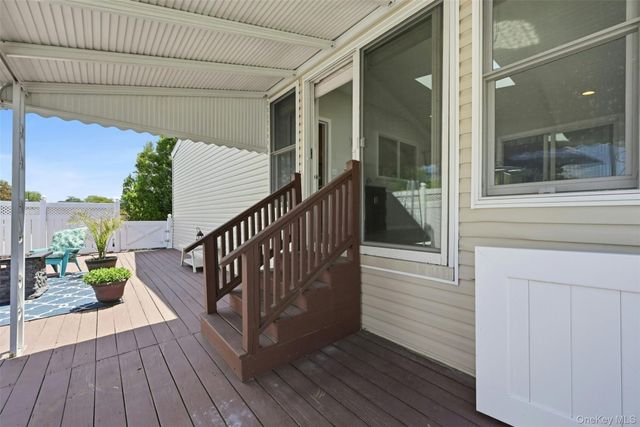 661 Shore Drive, Oakdale, NY 11769