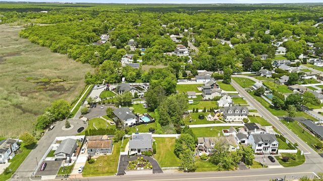 661 Shore Drive, Oakdale, NY 11769