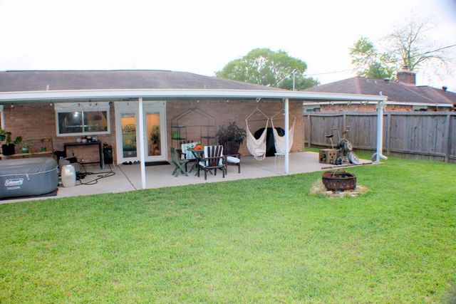 3131 Fern Rock Drive, La Porte, TX 77571