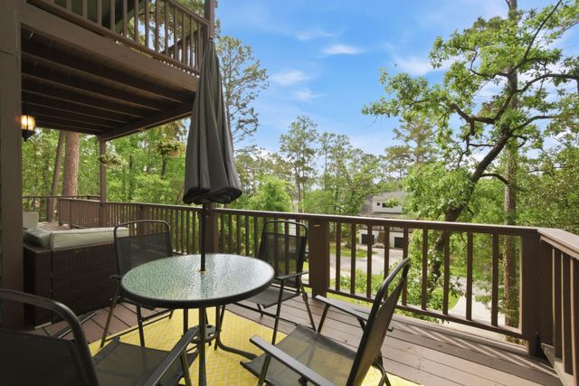 213 Lakefront Drive, Onalaska, TX 77360