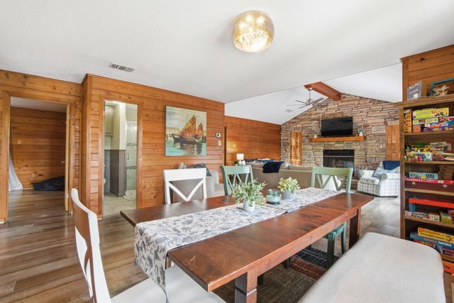 213 Lakefront Drive, Onalaska, TX 77360