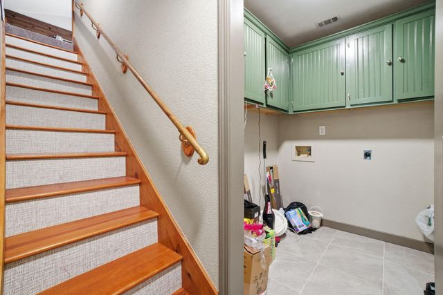 213 Lakefront Drive, Onalaska, TX 77360