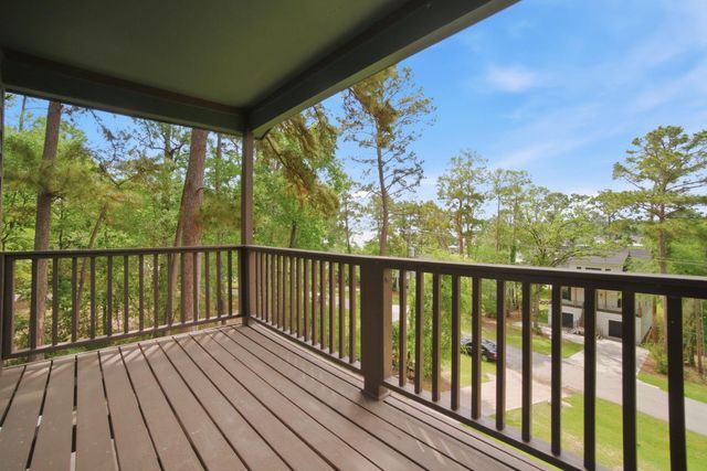 213 Lakefront Drive, Onalaska, TX 77360