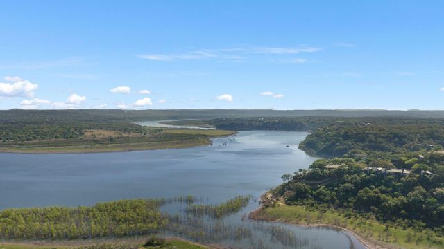 329 Kendall DR, Spicewood, TX 78669