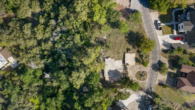 329 Kendall DR, Spicewood, TX 78669