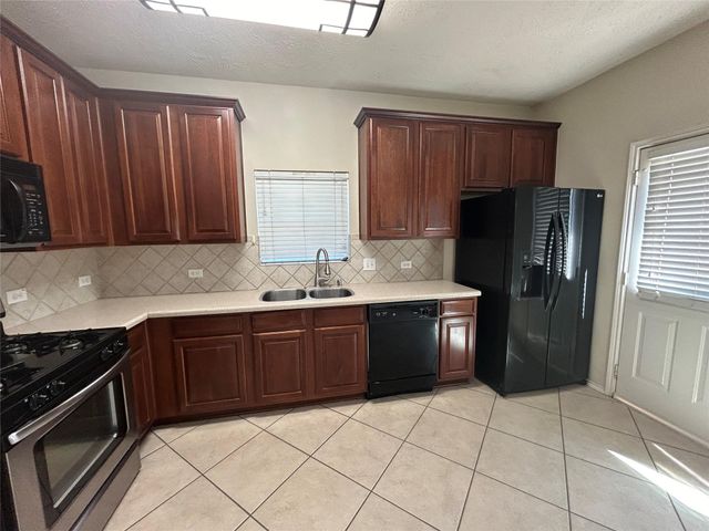 14027 Blackfoot Trail Run, Cypress, TX 77429