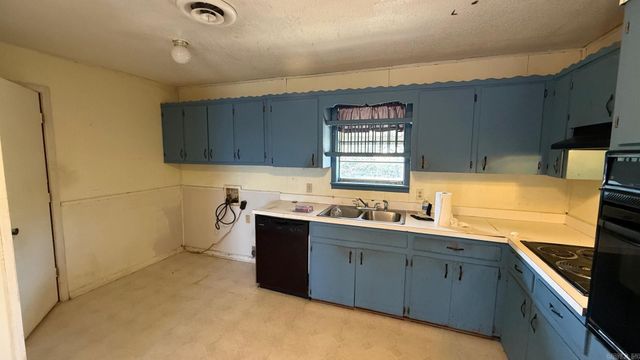 1117 Sorrells Drive, Jacksonville, AR 72076