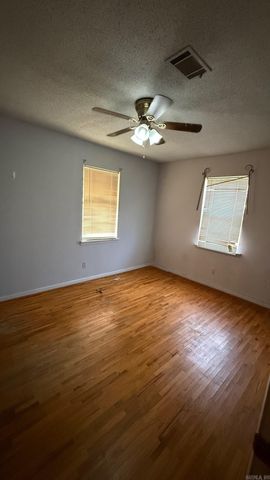 1117 Sorrells Drive, Jacksonville, AR 72076