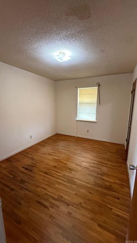 1117 Sorrells Drive, Jacksonville, AR 72076