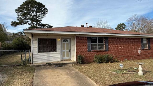 1117 Sorrells Drive, Jacksonville, AR 72076