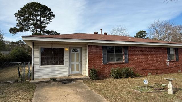 1117 Sorrells Drive, Jacksonville, AR 72076