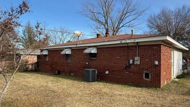 1117 Sorrells Drive, Jacksonville, AR 72076