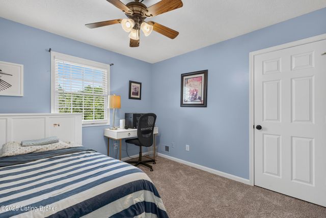 8807 Grand Ridge Ct, Louisville, KY 40214