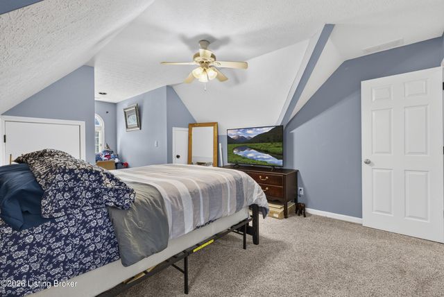 8807 Grand Ridge Ct, Louisville, KY 40214