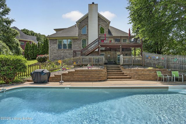 8807 Grand Ridge Ct, Louisville, KY 40214