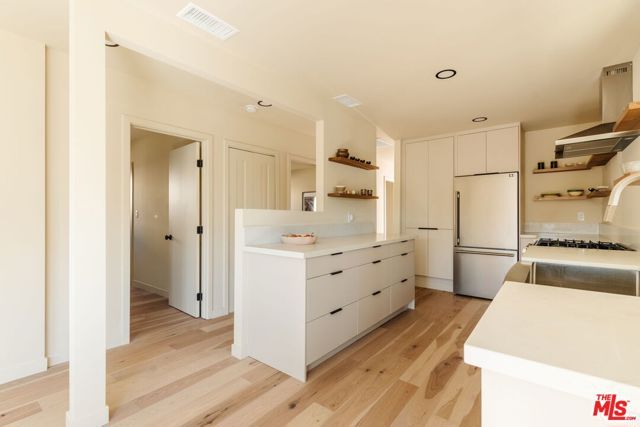 3440 Buckingham Road, Los Angeles, CA 90016