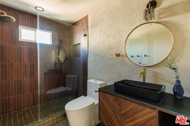 3440 Buckingham Road, Los Angeles, CA 90016