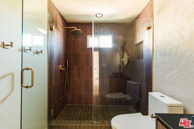 3440 Buckingham Road, Los Angeles, CA 90016