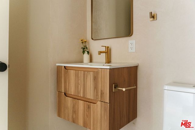 3440 Buckingham Road, Los Angeles, CA 90016