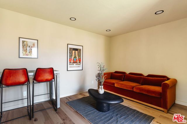 3440 Buckingham Road, Los Angeles, CA 90016