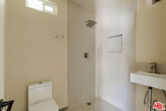 3440 Buckingham Road, Los Angeles, CA 90016