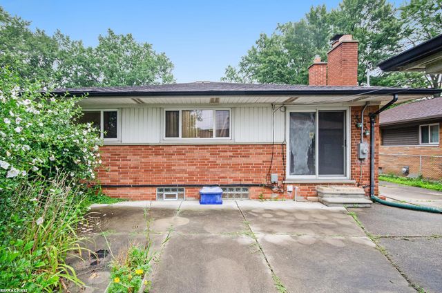 24509 Wood Street, St Clair Shores, MI 48080